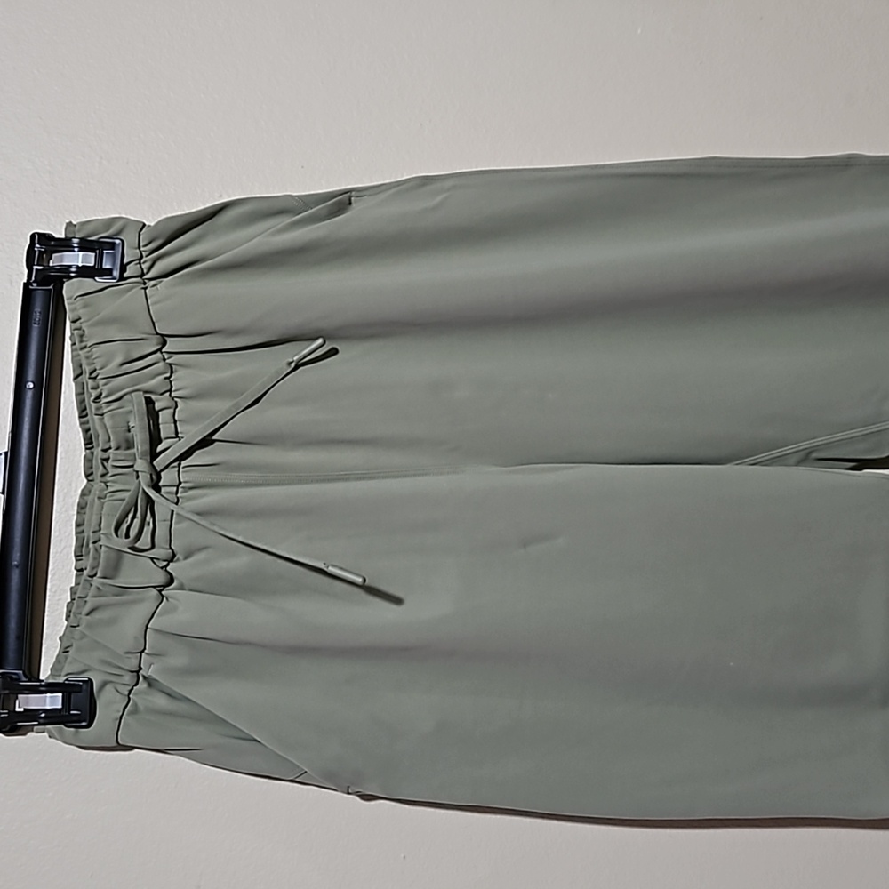 Lululemon Keep Moving Pant 7/8 High-Rise Pant